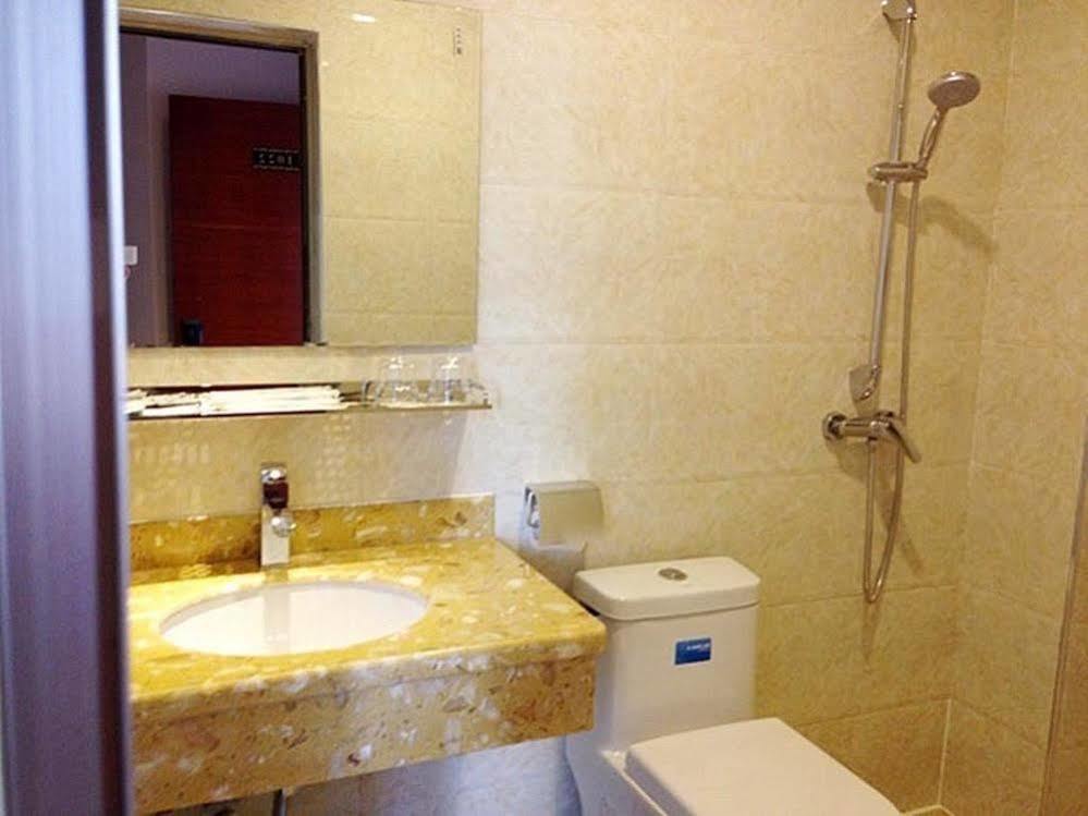 Longwang Business Hotel Liuzhou Eksteriør bilde