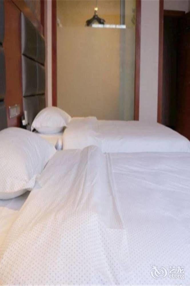 Longwang Business Hotel Liuzhou Eksteriør bilde